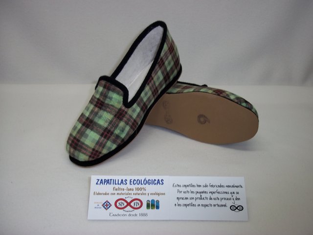 pantufla a cuadro verdes modelo 18